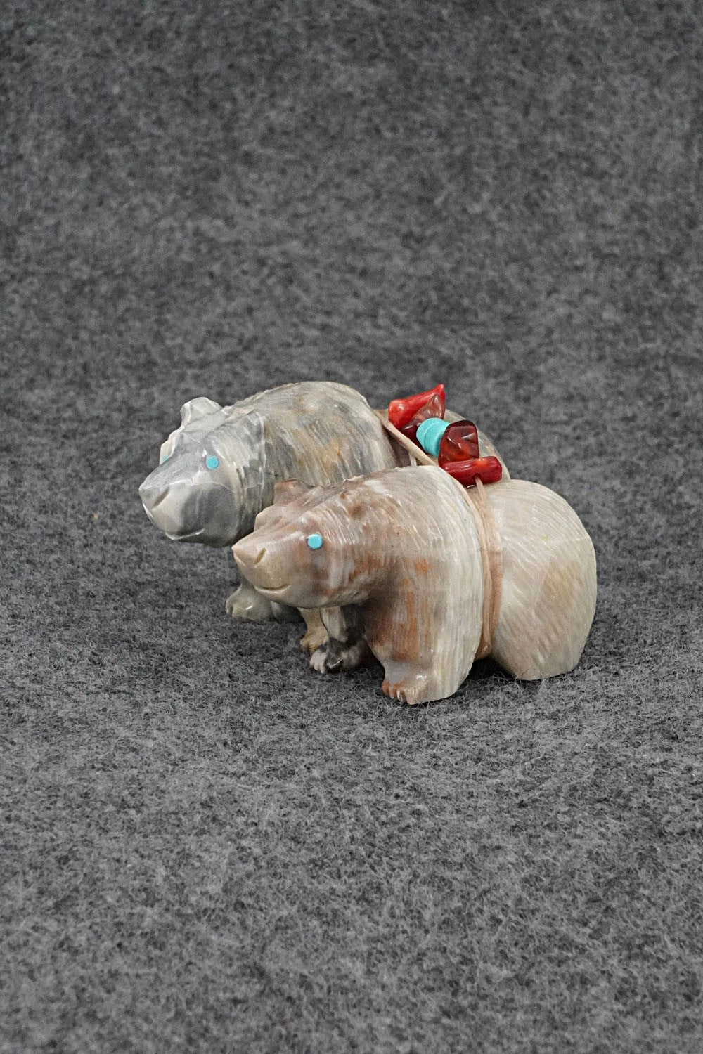 Bear Zuni Fetish Carving - Farlan & Paulette Quam