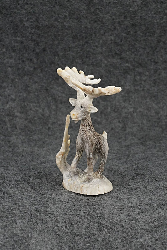 Deer Zuni Fetish Carving - Ruben Najera
