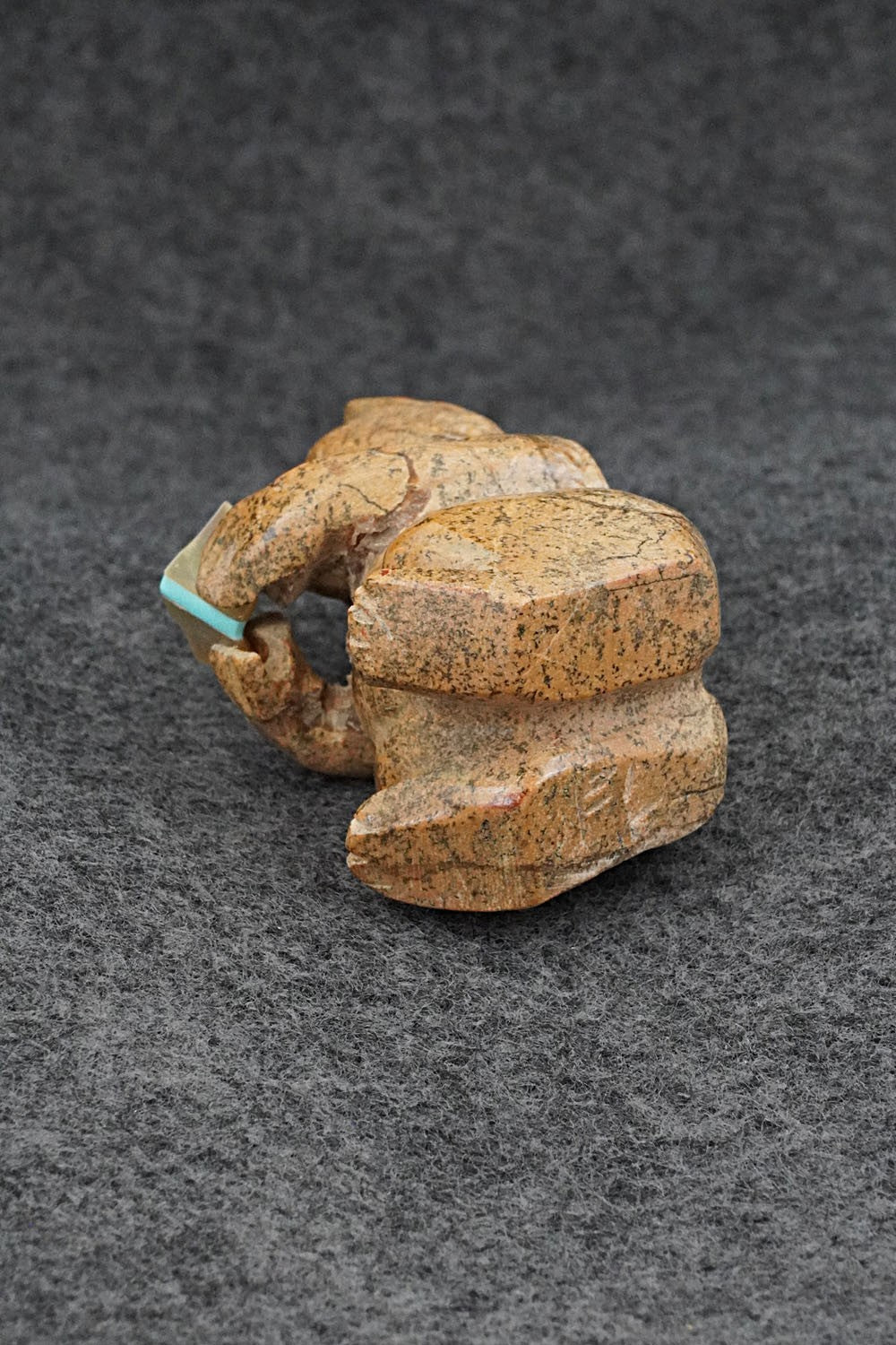 Bear Zuni Fetish Carving - Freddie Leekya
