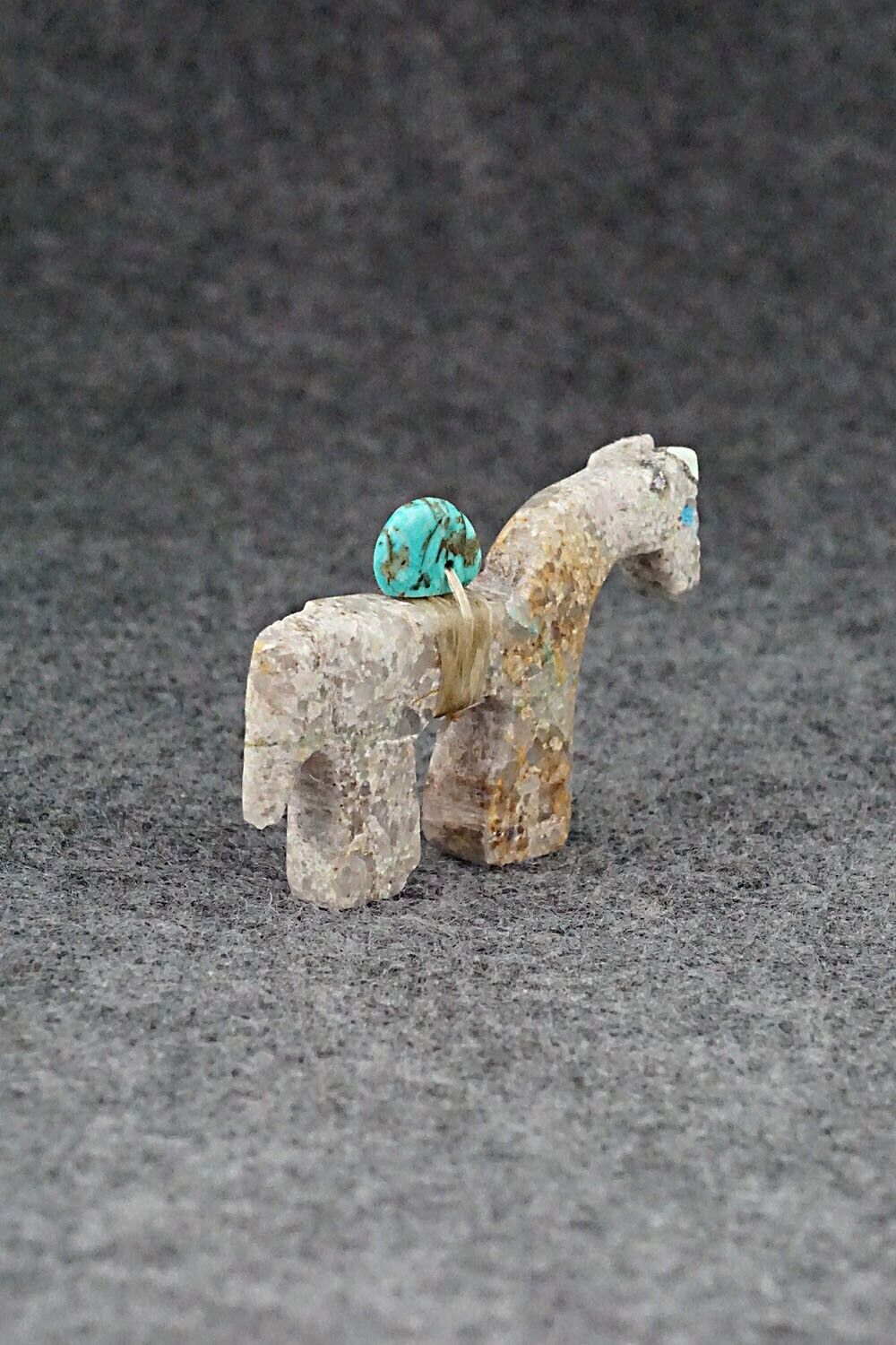 Horse Zuni Fetish Carving - Fernando Laiwakete