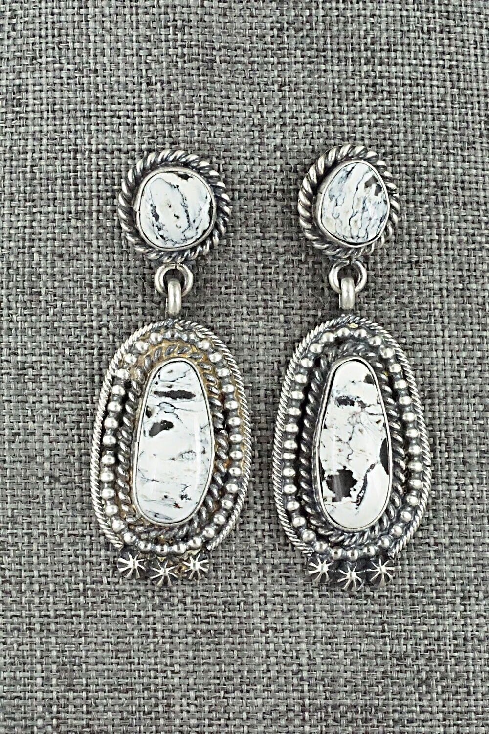White Buffalo & Sterling Silver Pendant & Earrings Set - Raymond Delgarito