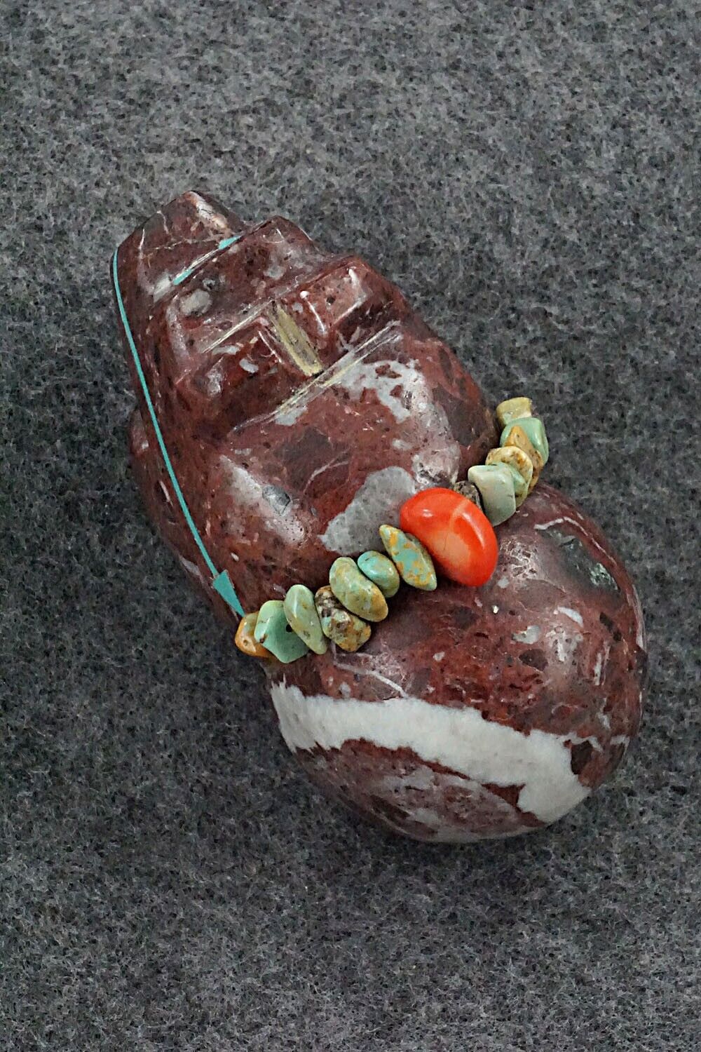 Bear Zuni Fetish Carving - Bernard Laiwakete