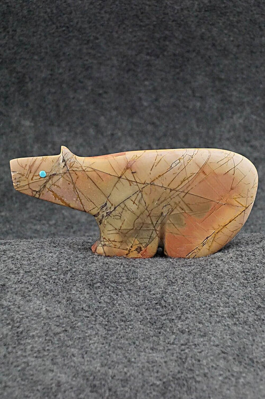 Bear Zuni Fetish Carving - Ronnie Lunasee