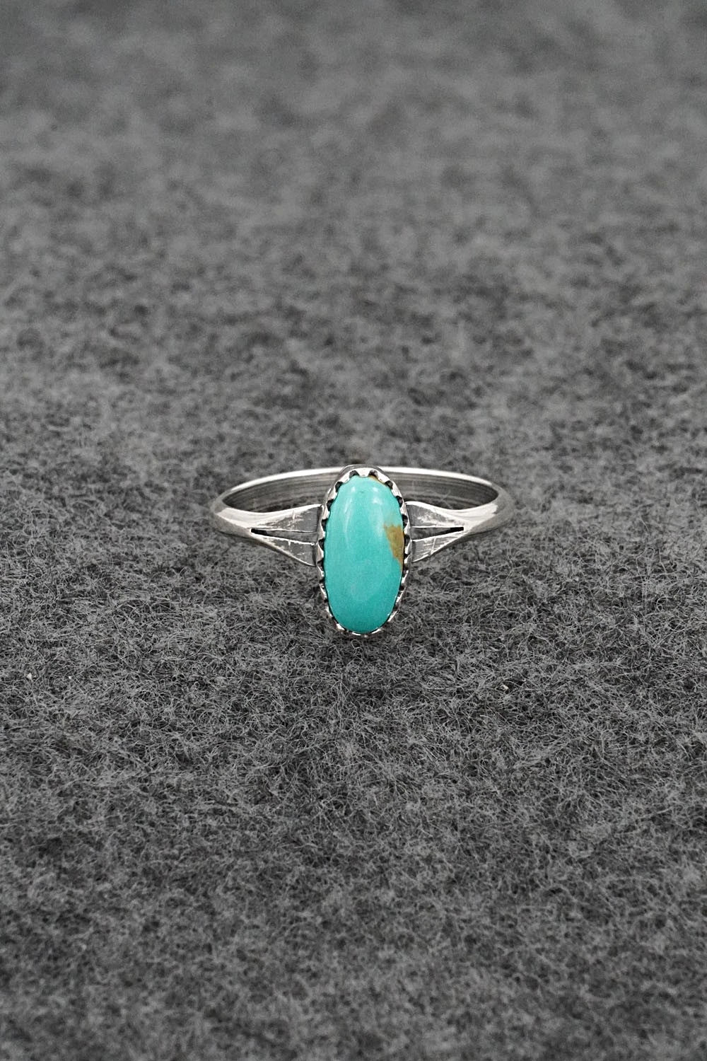 Turquoise & Sterling Silver Ring - Matthew Gordon - Size 7