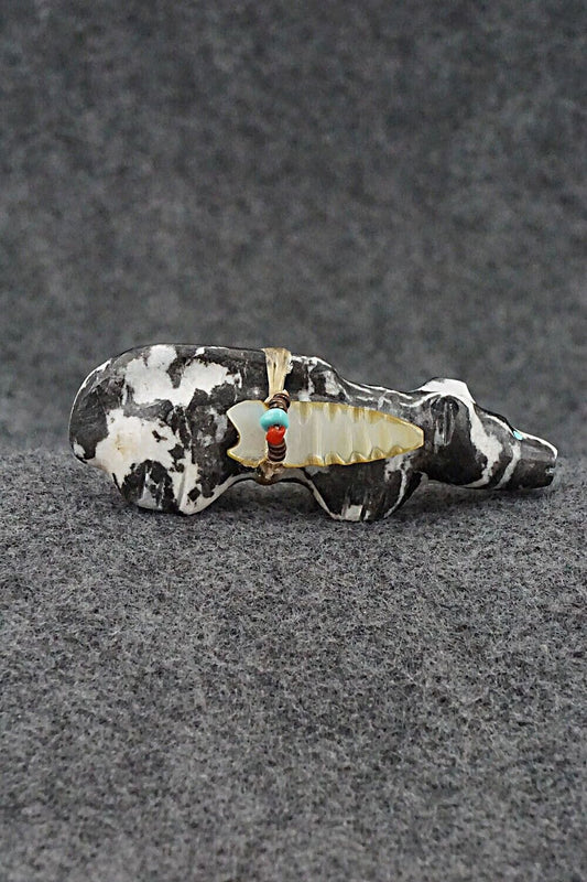 Mountain Lion Zuni Fetish Carving - Peter Gasper