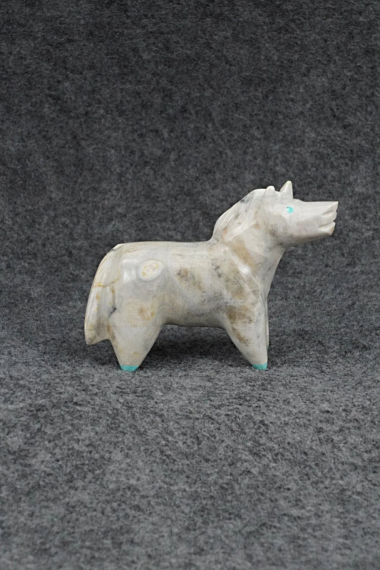 Horse Zuni Fetish Carving - Enrike Leekya