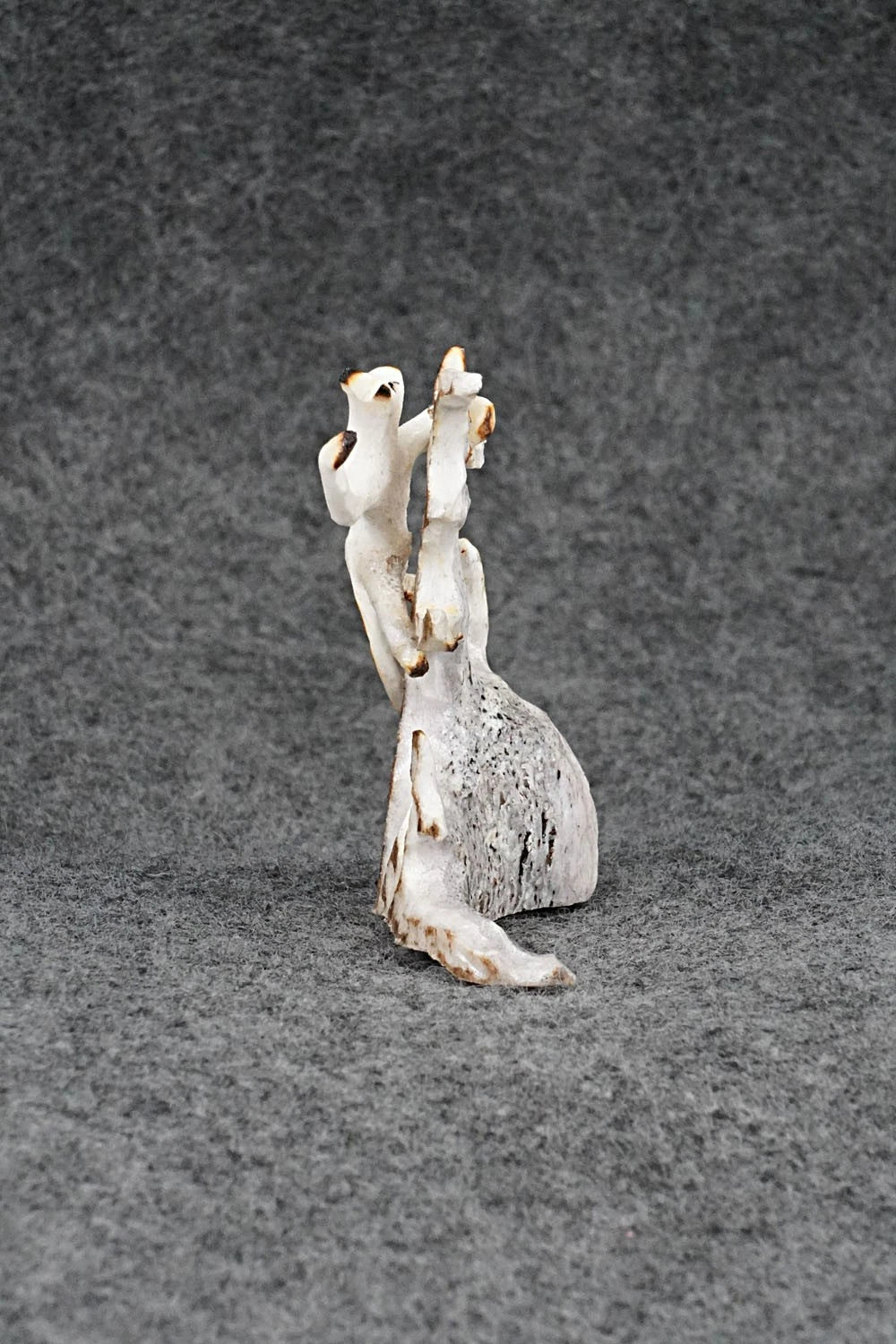 Mountain Lion Zuni Fetish Carving - Ruben Najera