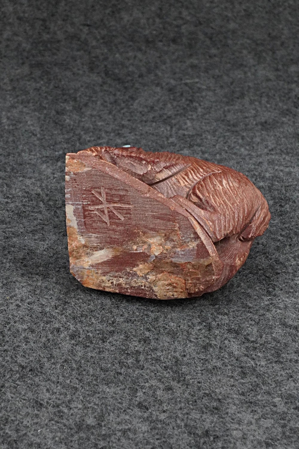 Bear Zuni Fetish Carving - Derrick Kaamasee