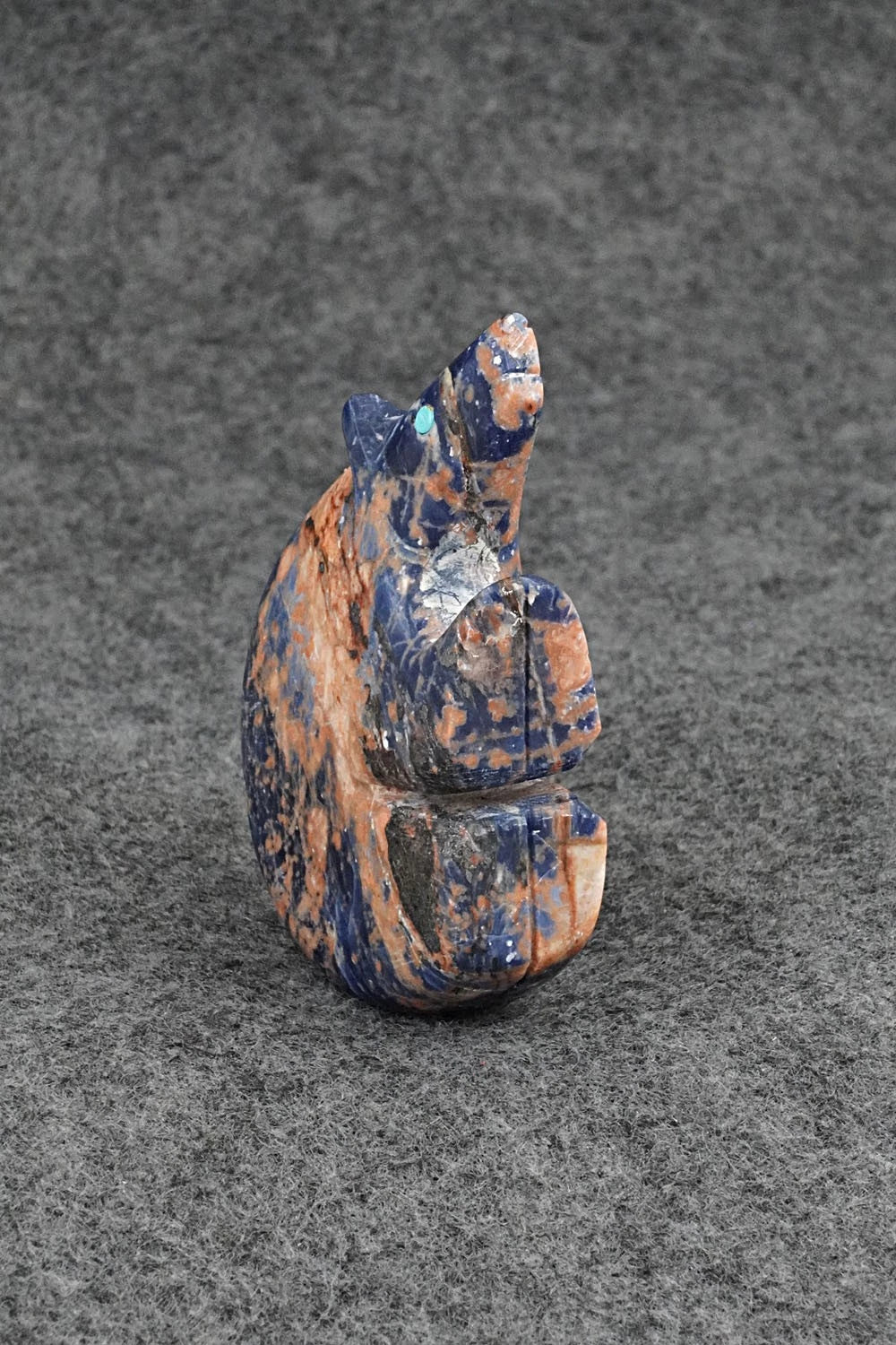 Bear Zuni Fetish Carving - Ronnie Lunasee