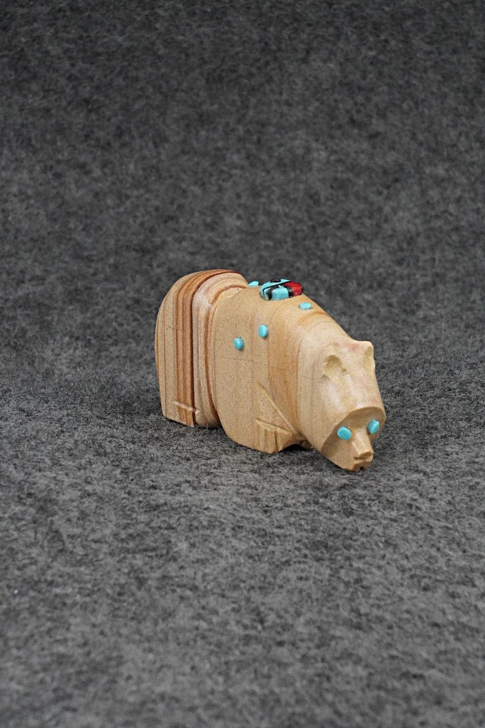 Bear Zuni Fetish Carving - Danette Laate