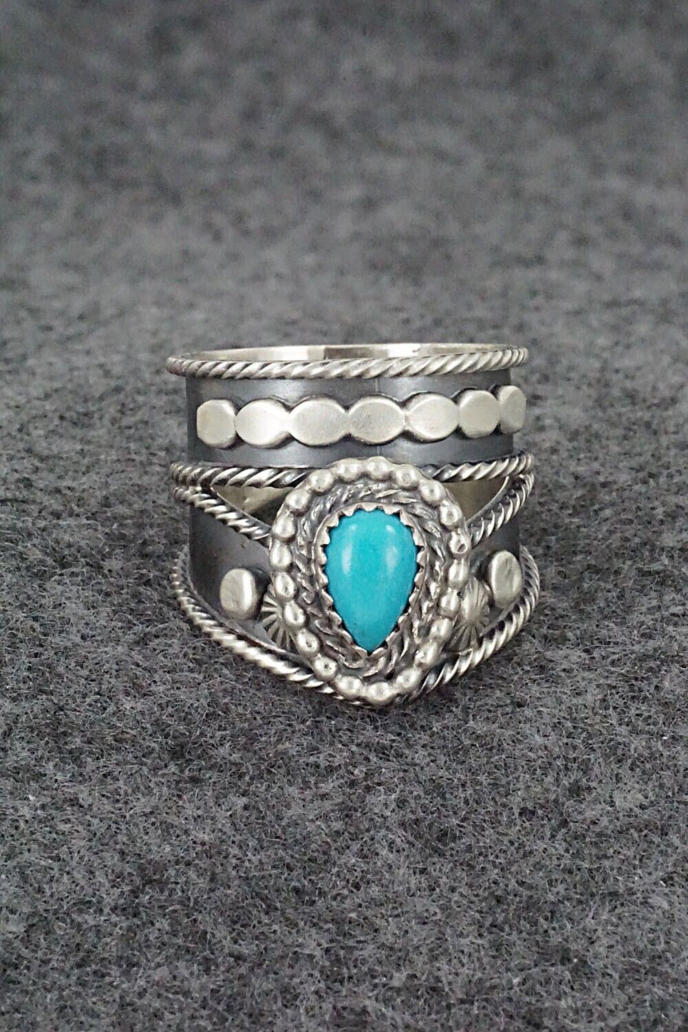 Turquoise & Sterling Silver Ring - Tom Lewis - Size 9
