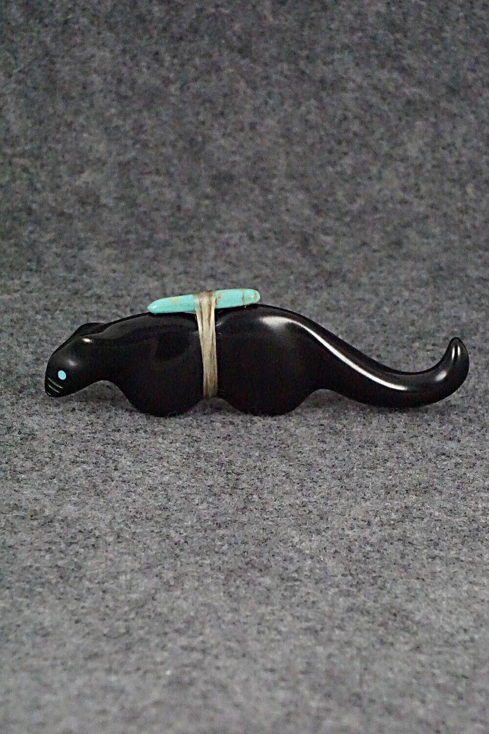 Mountain Lion Zuni Fetish Carving - Herbert Halate