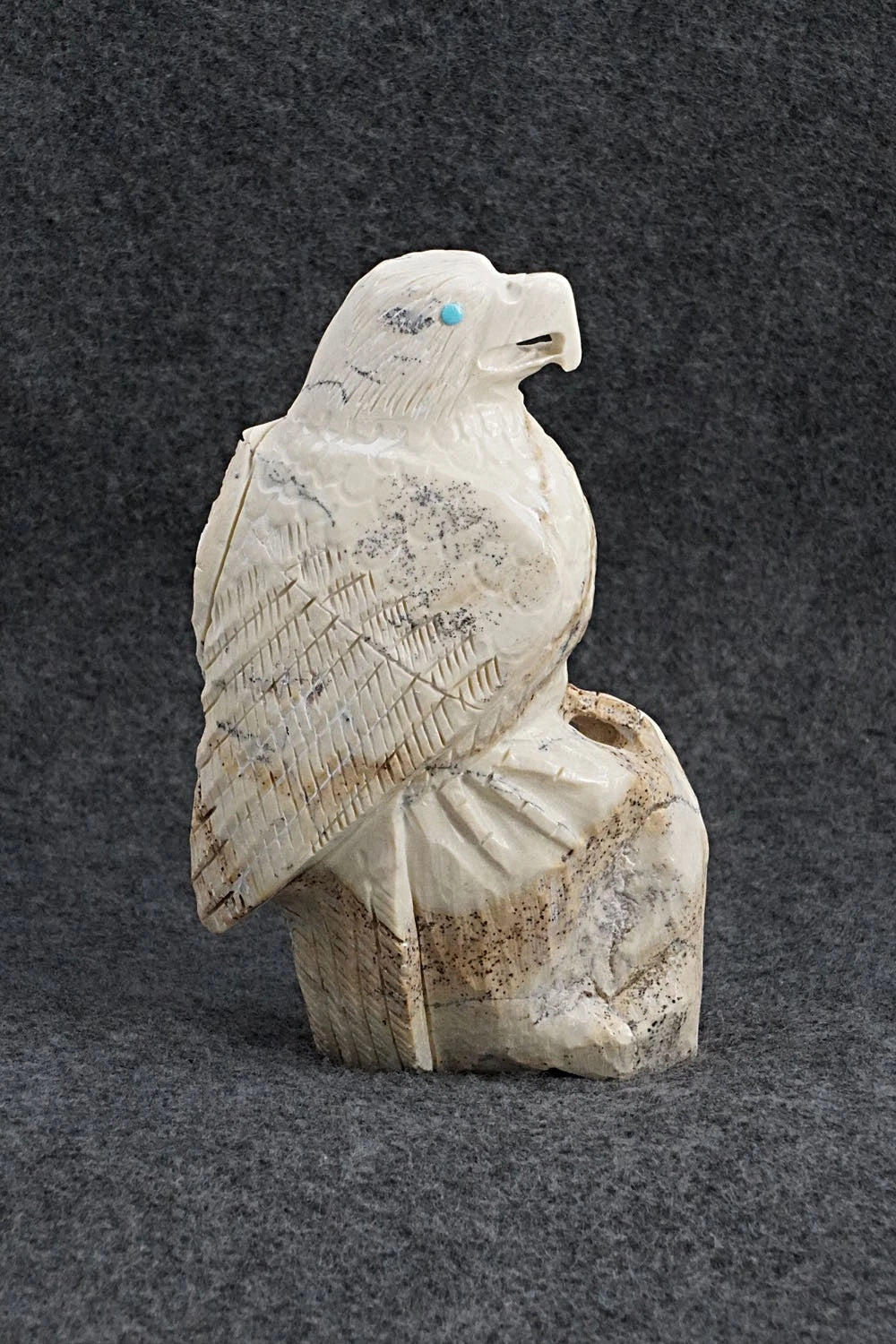 Eagle Zuni Fetish Carving - Derrick Kaamasee