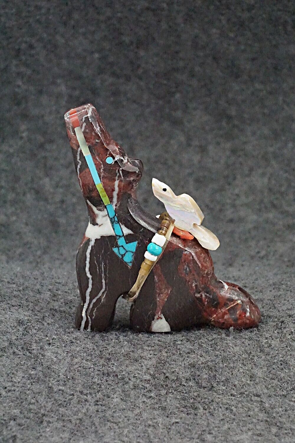 Wolf Zuni Fetish Carving - Fernando Laiwakete