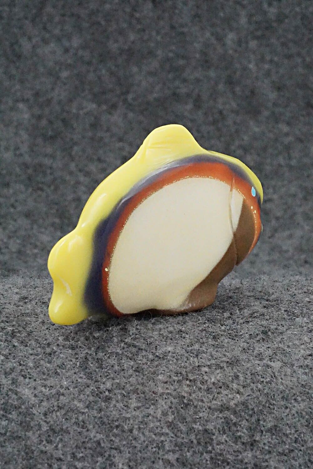 Fish Zuni Fetish Carving - Daphne Quam