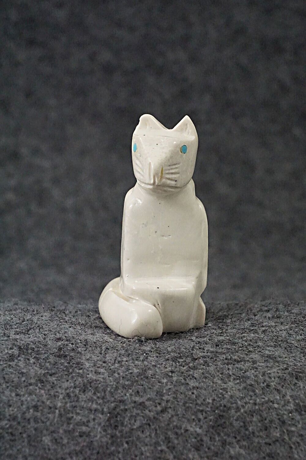 Mountain Lion Zuni Fetish Carving - Gilbert Lonjose