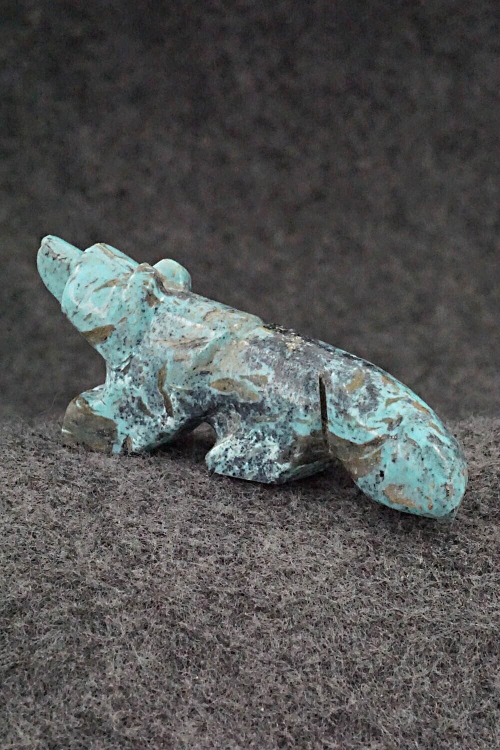 Wolf Zuni Fetish Carving - Reynold Lunasee