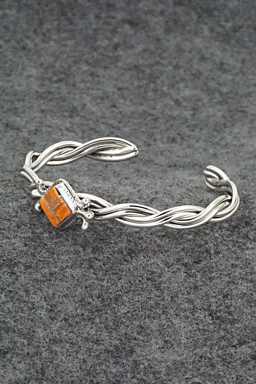 Spiny Oyster & Sterling Silver Bracelet - James Manygoats