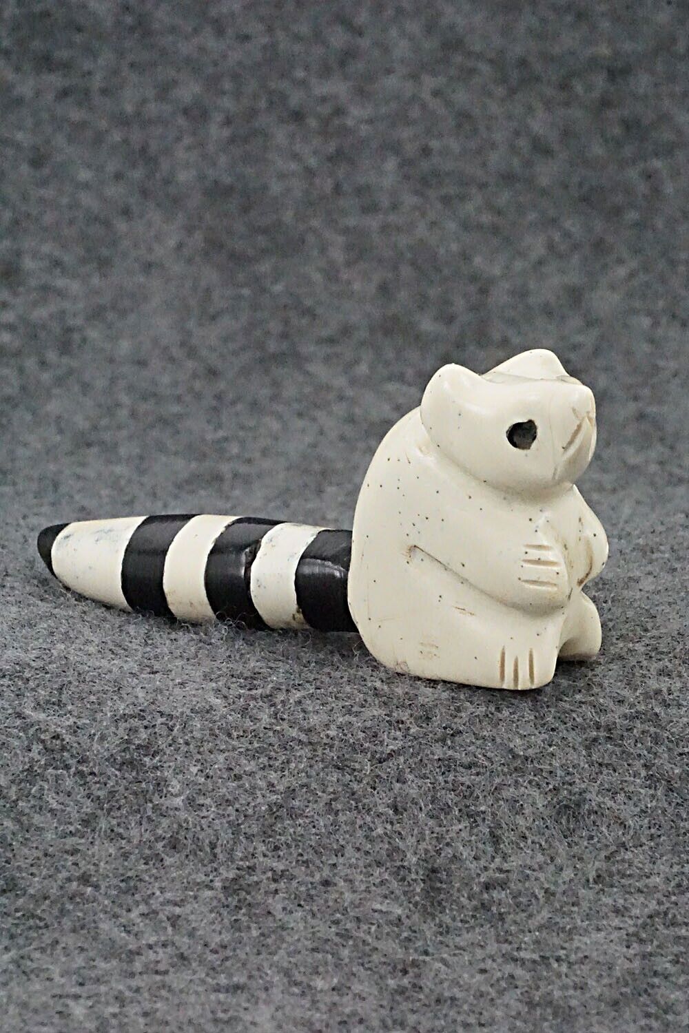 Raccoon Zuni Fetish Carving - Justin Red Elk