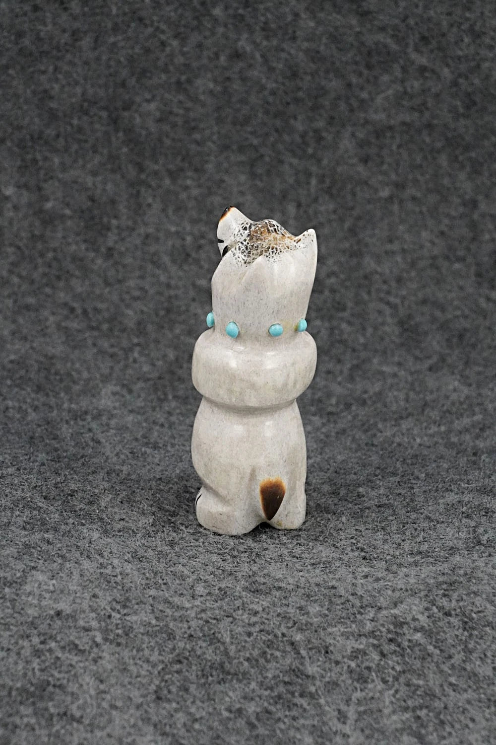 Bear Zuni Fetish Carving - Claudia Peina