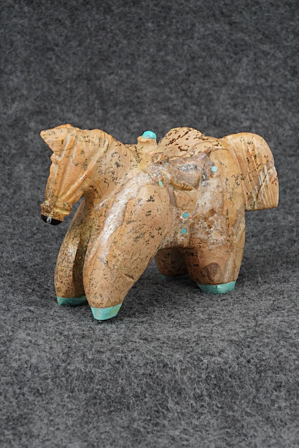 Horse Zuni Fetish Carving - Freddie Leekya