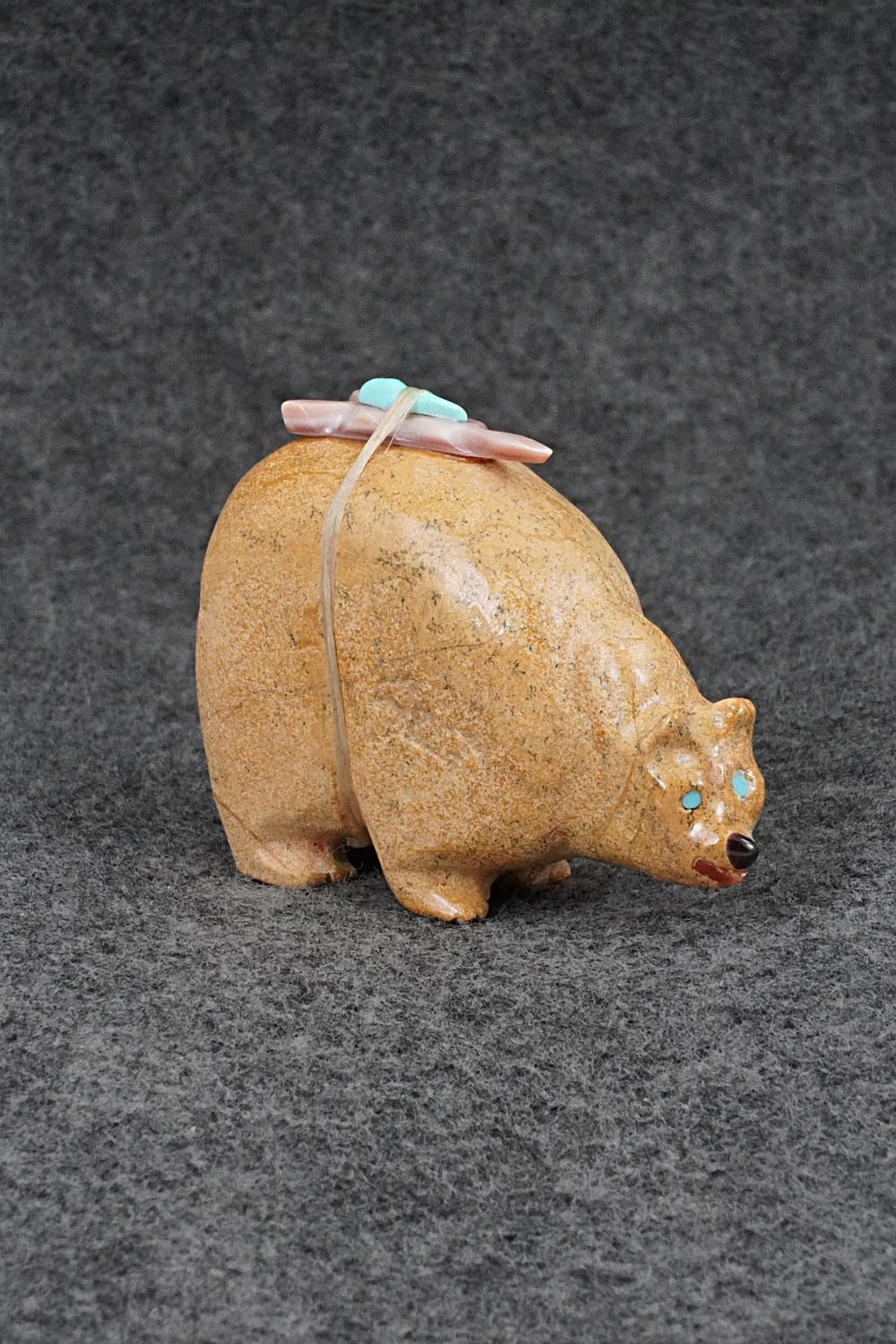 Bear Zuni Fetish Carving - Freddie Leekya