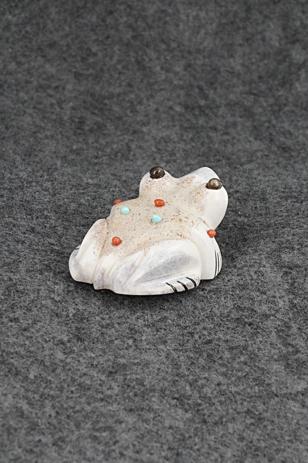 Frog Zuni Fetish Carving - Claudia Peina