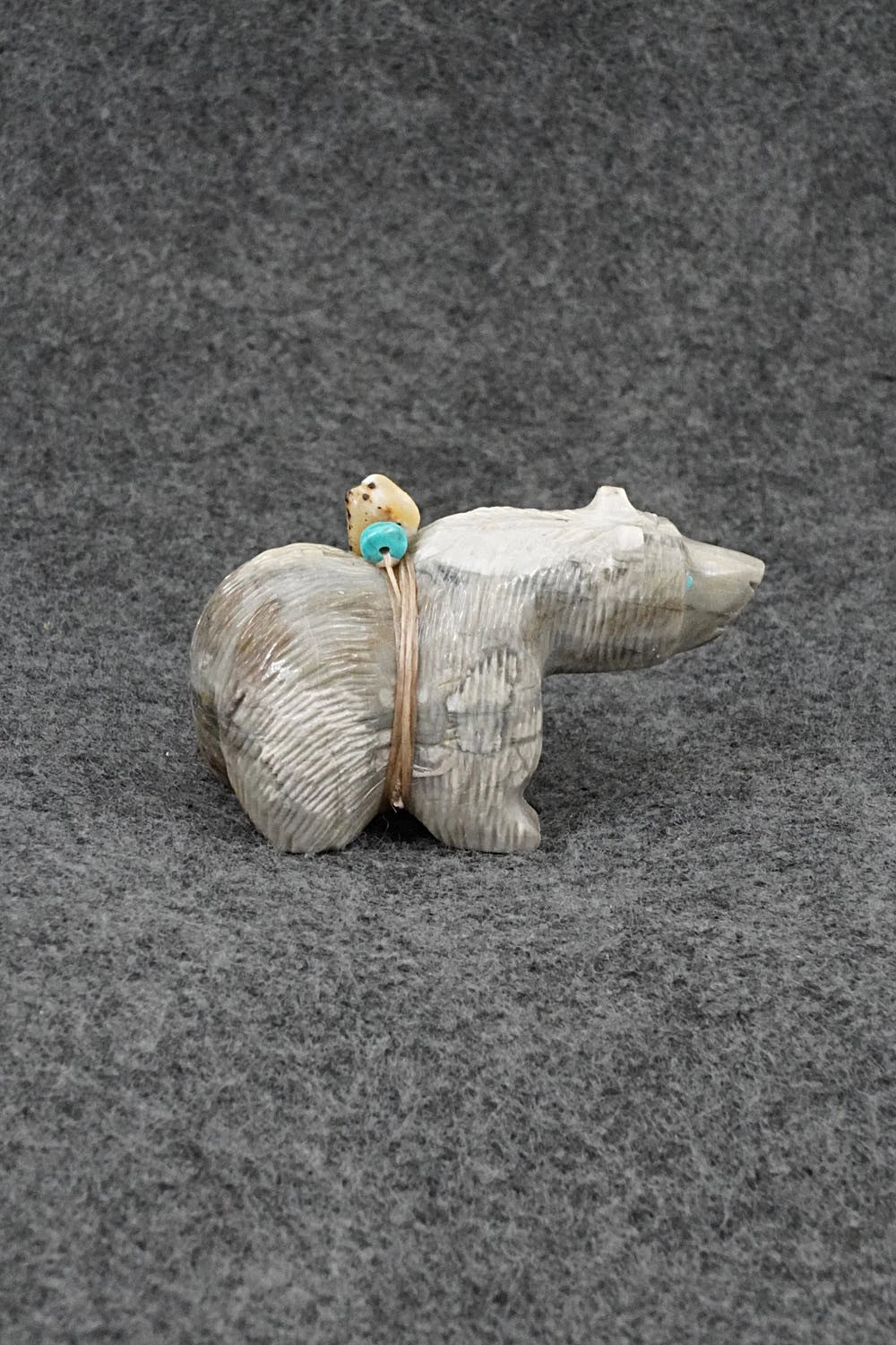 Bear Zuni Fetish Carving - Farlan & Paulette Quam