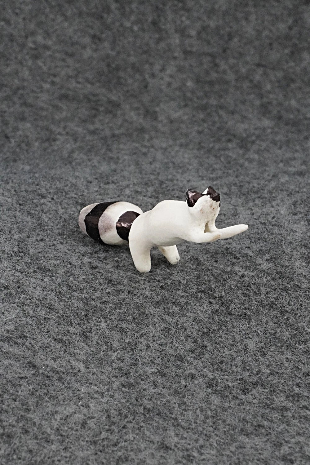 Raccoon Zuni Fetish Carving - Ruben Najera