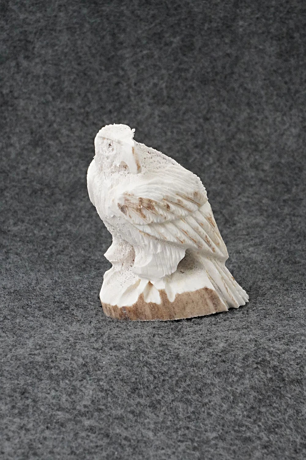 Eagle Zuni Fetish Carving - Lewis Malie
