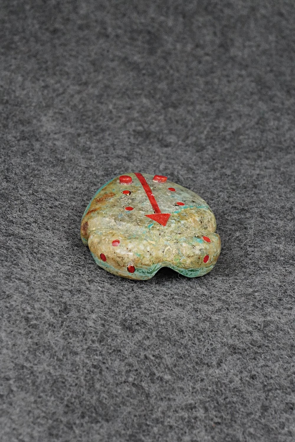 Frog Zuni Fetish Carving - Bernard Laiwekete