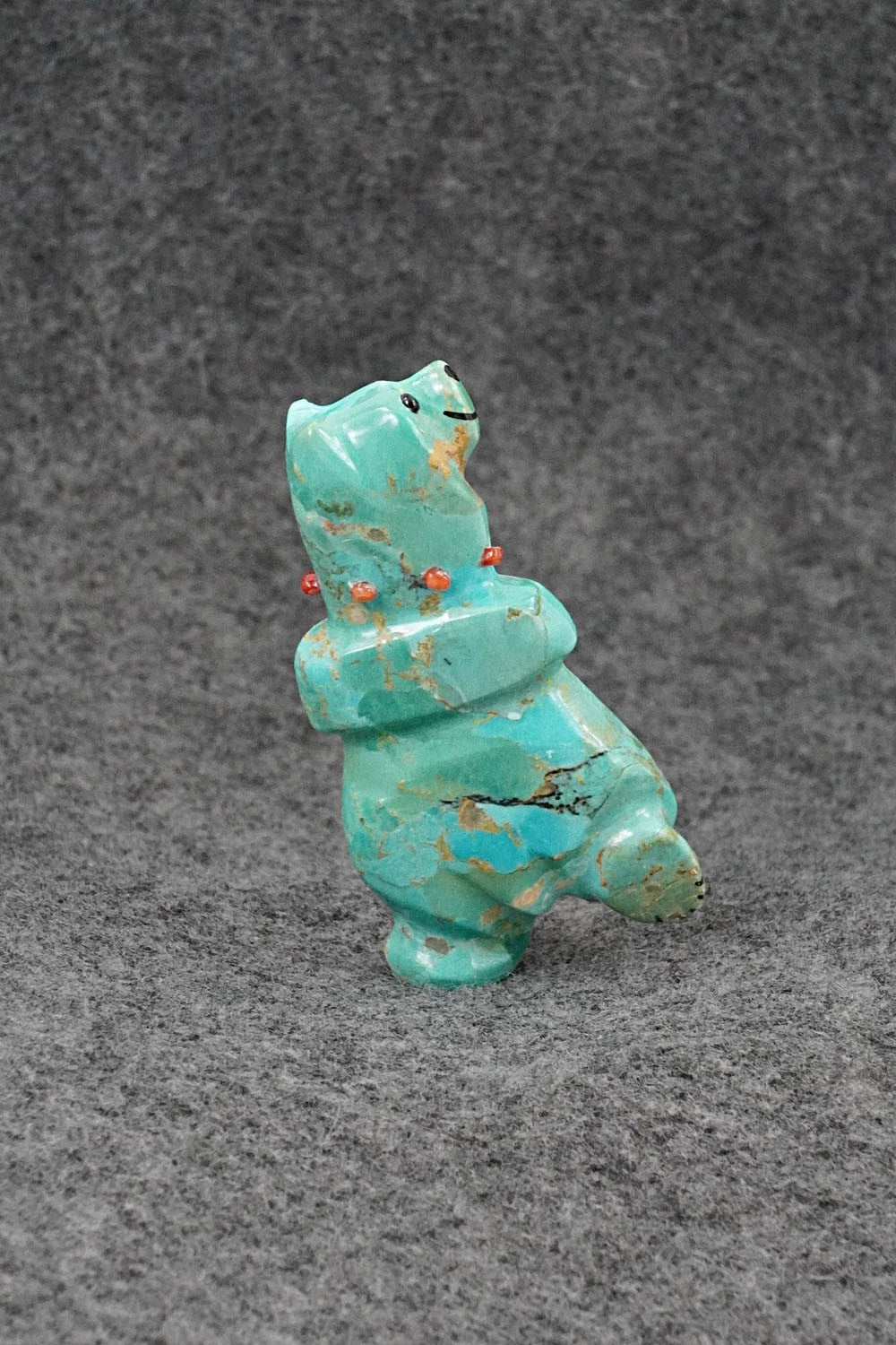 Bear Zuni Fetish Carving - Claudia Peina