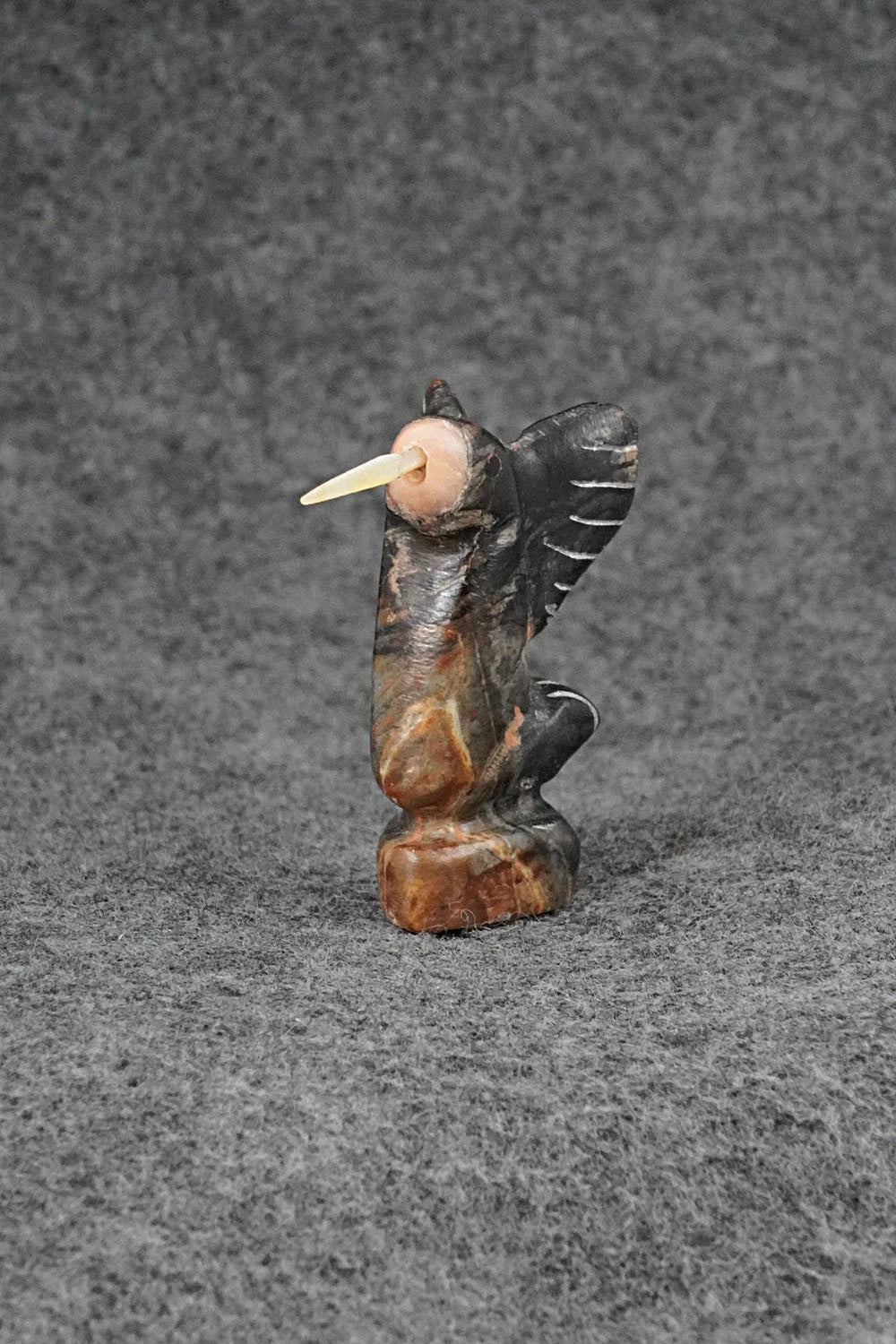 Humming Bird Zuni Fetish Carving - Justin Red Elk