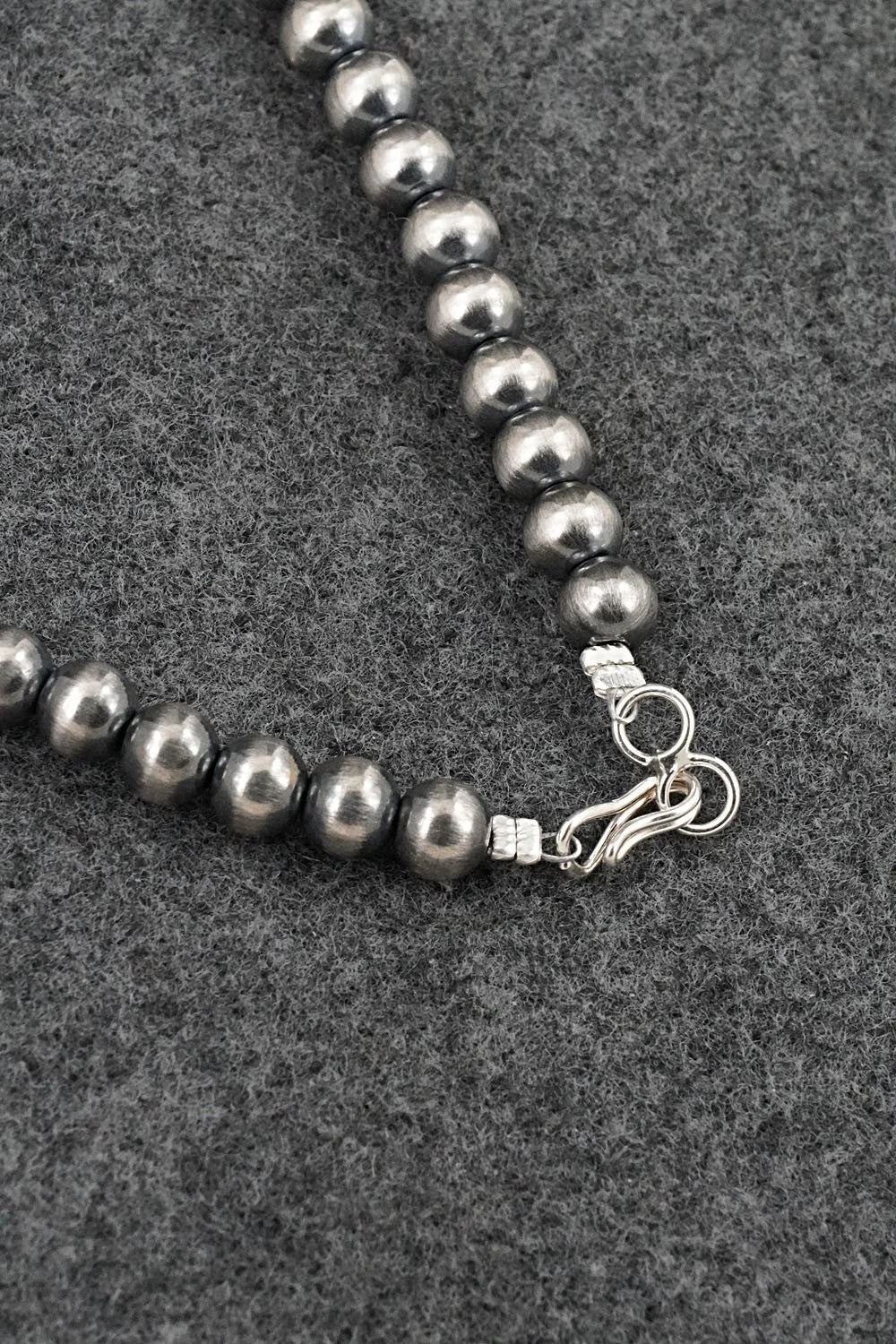 Turquoise & Sterling Silver Necklace - Verley Betone