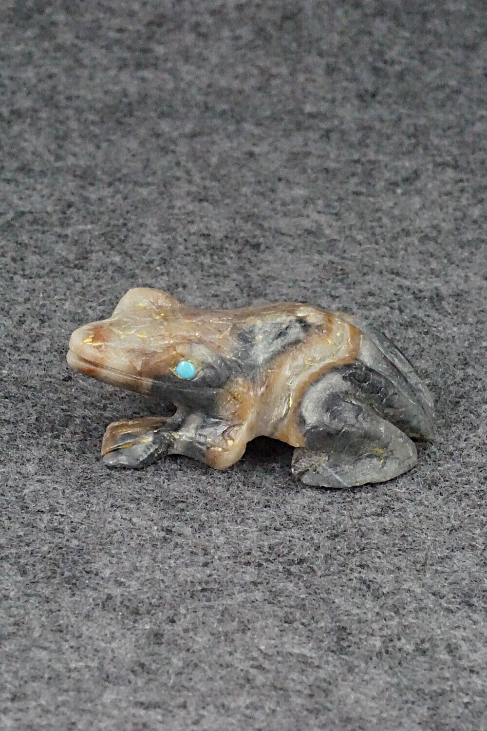 Frog Zuni Fetish Carving - Dana Malani