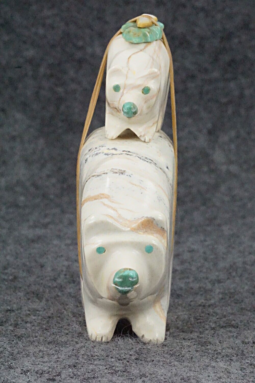 Bear and Cub Zuni Fetish Carving - Enrike Leekya
