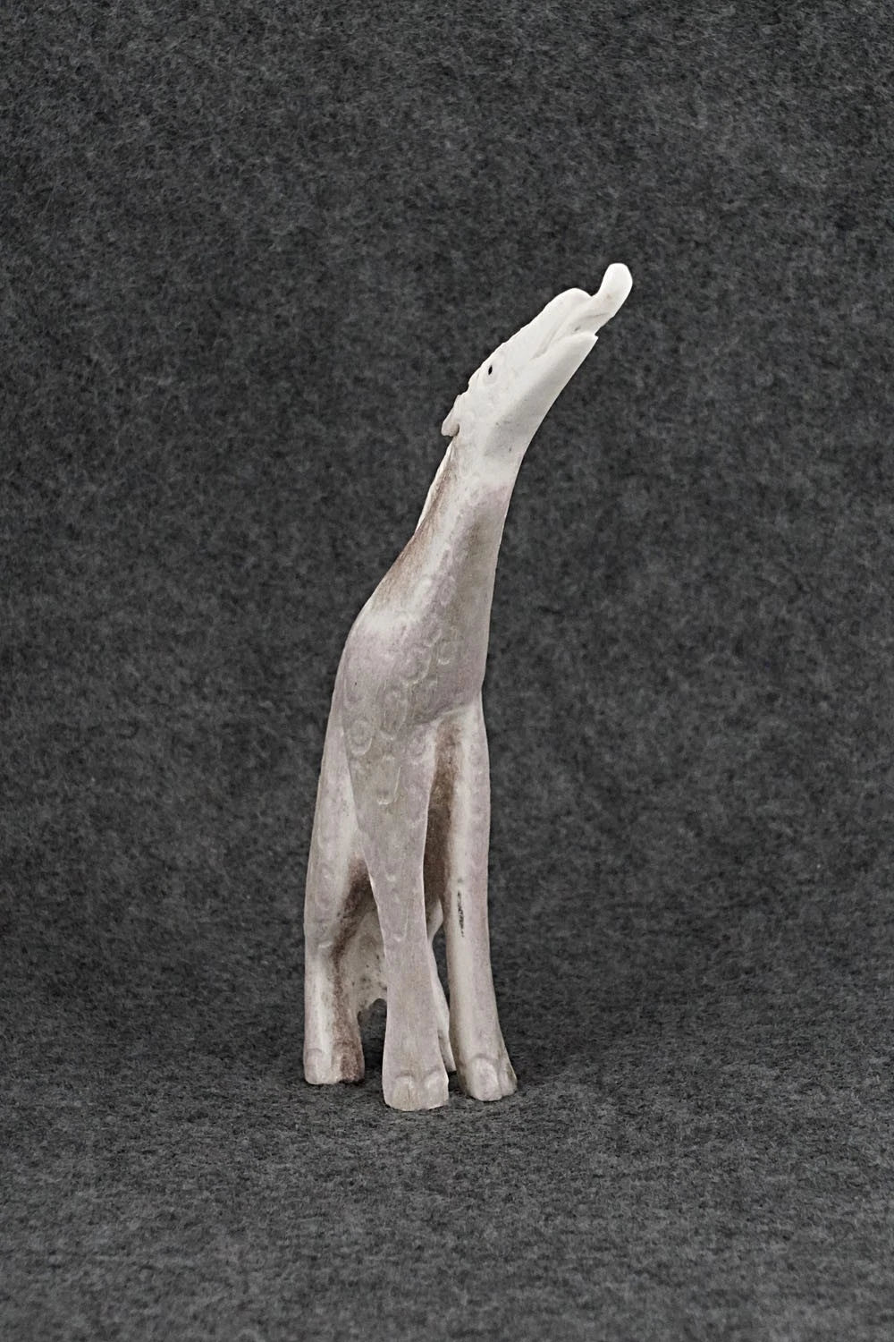 Giraffe Zuni Fetish Carving - Max Laate