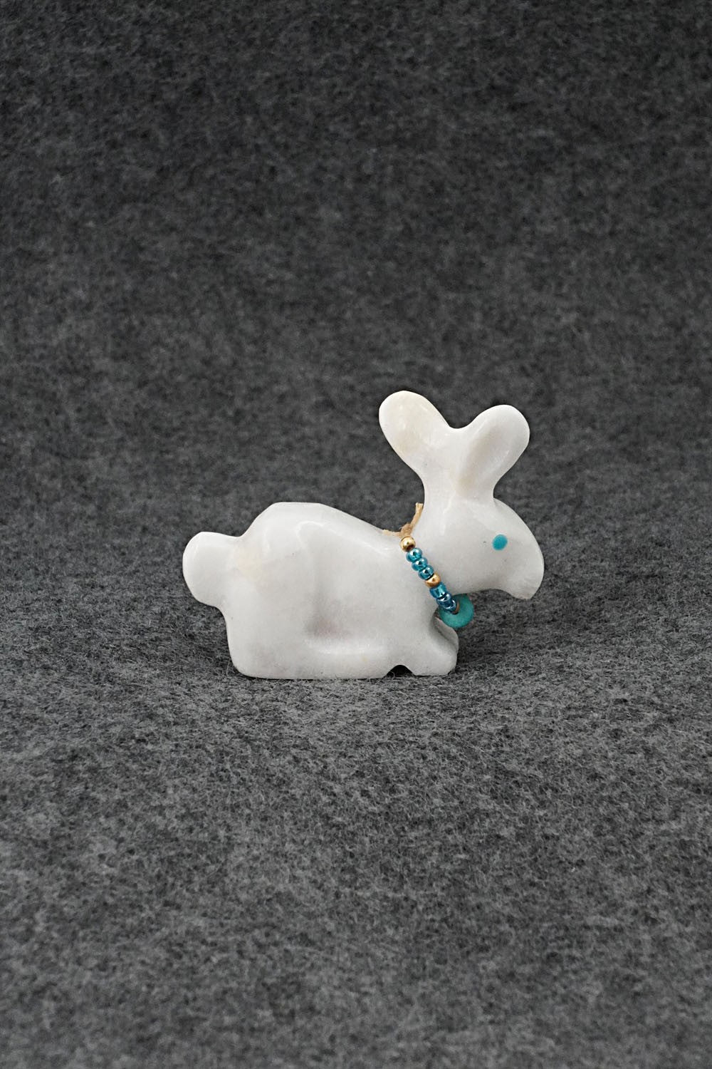 Rabbit Zuni Fetish Carving - Andres Lementino