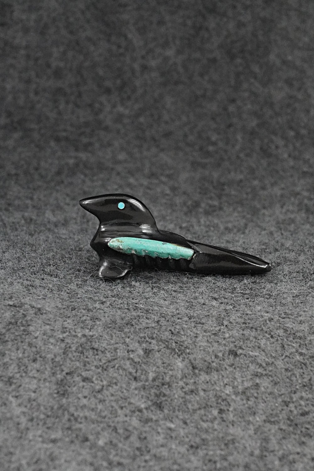 Crow Zuni Fetish Carving - Calvart Bowannie