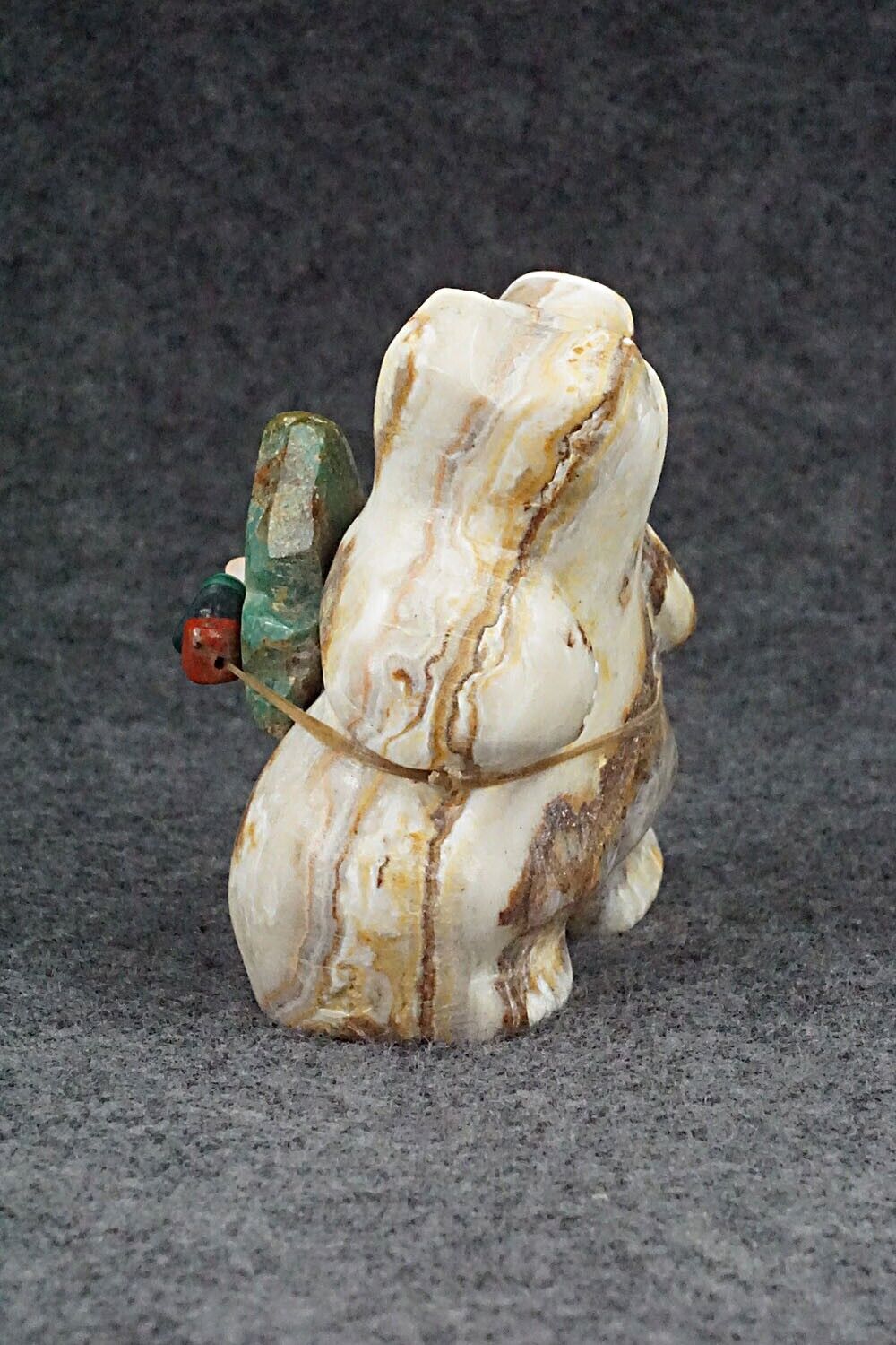 Bear Zuni Fetish Carving - Ariane Quam
