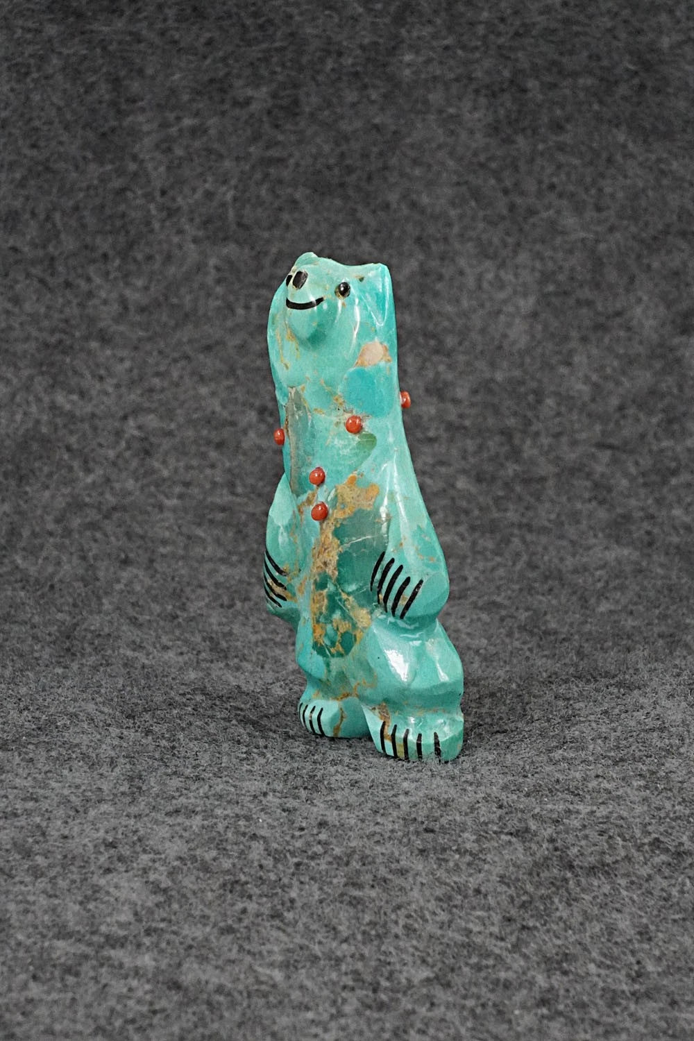 Bear Zuni Fetish Carving - Claudia Peina