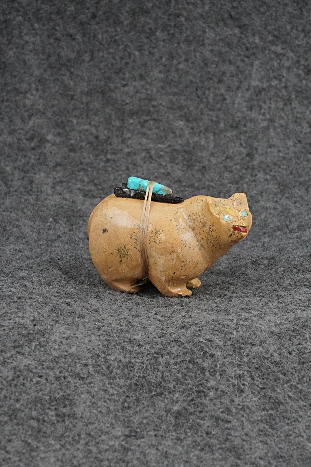 Bear Zuni Fetish Carving - Freddie Leekya