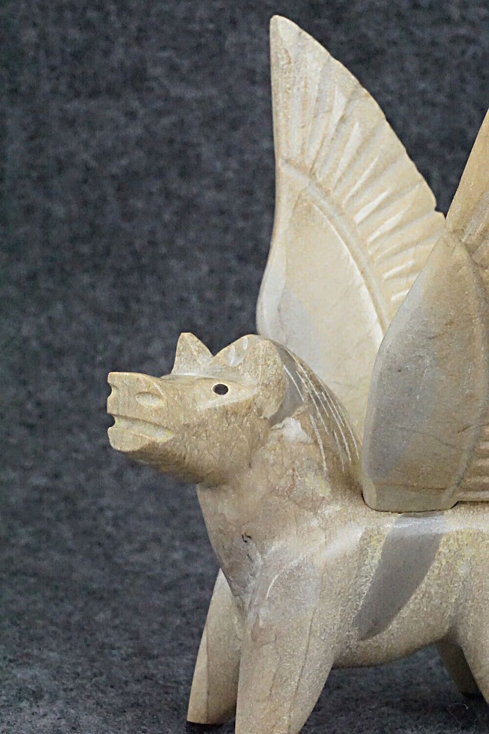 Pegasus Horse Zuni Fetish Carving - Enrike Leekya