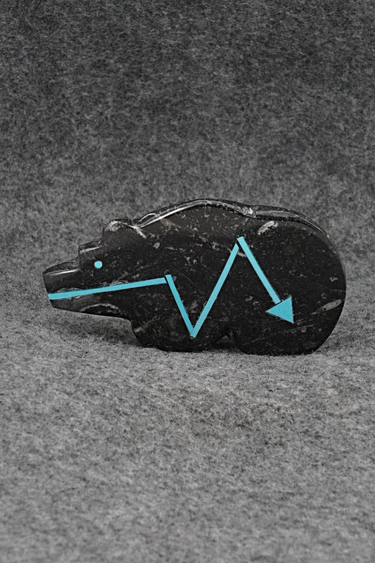 Bear Zuni Fetish Carving - Bernard Laiwakete