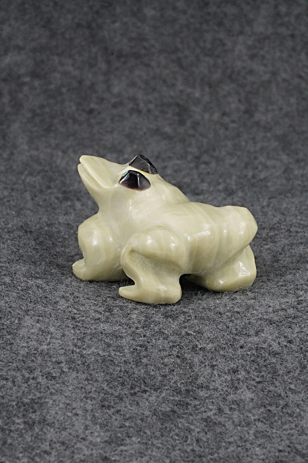 Frog Zuni Fetish Carving - Freddie Leekya