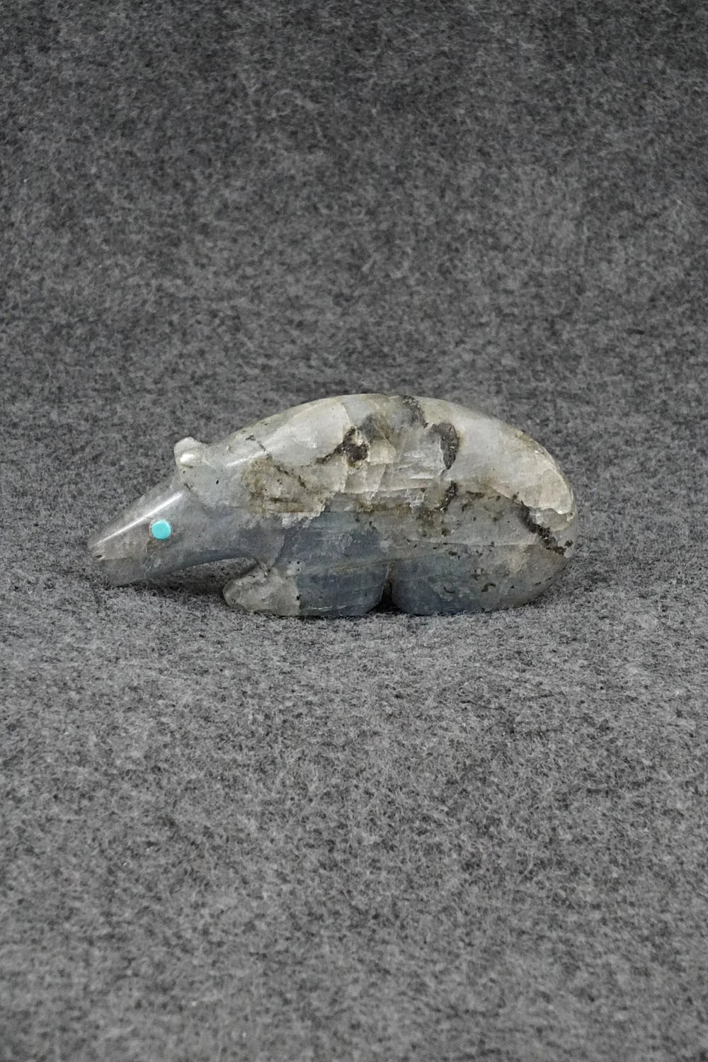 Bear Zuni Fetish Carving - Ronnie Lunasee