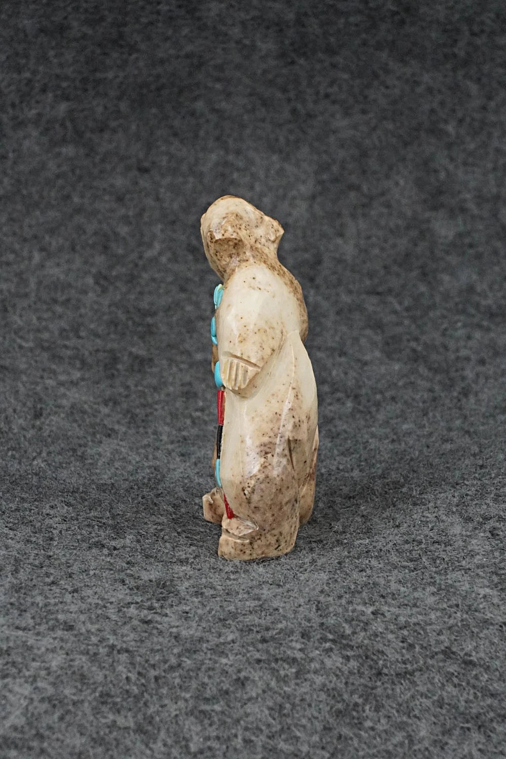 Bear Zuni Fetish Carving - Dannette Laate