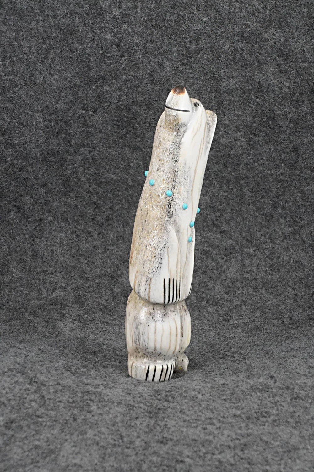 Bear Zuni Fetish Carving - Claudia Peina