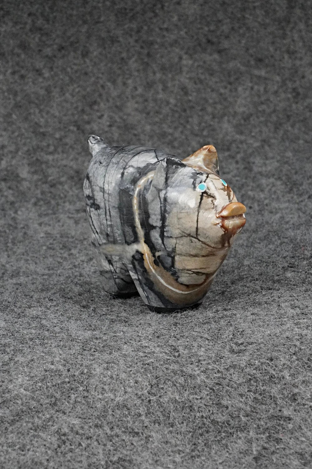 Pig Zuni Fetish Carving - Delvin Leekya