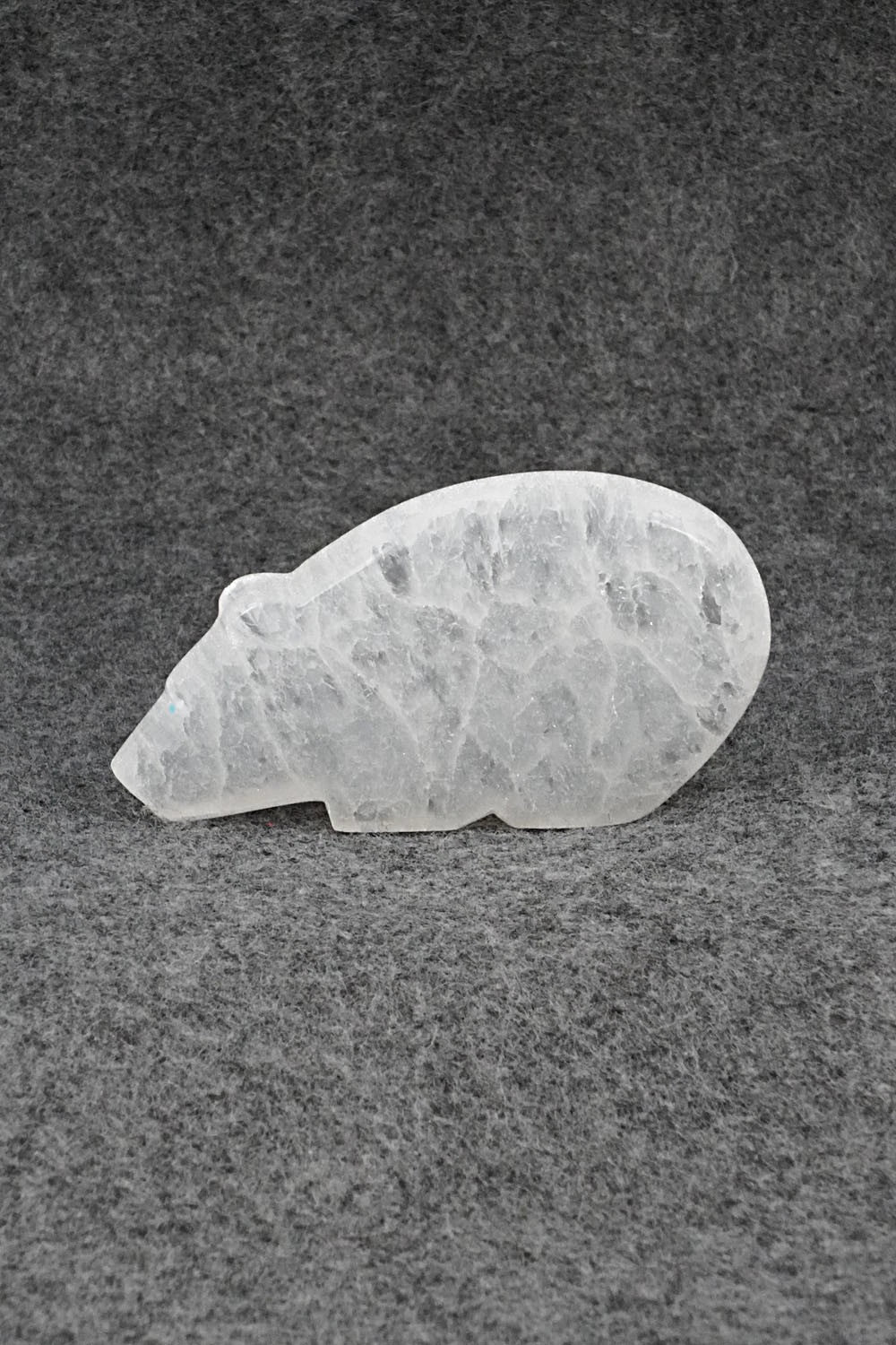 Bear Zuni Fetish Carving - Abby Quam Panteah